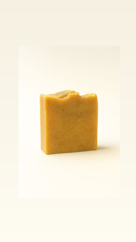 Soap with kojic acid, turmeric, honey &amp; beeswax